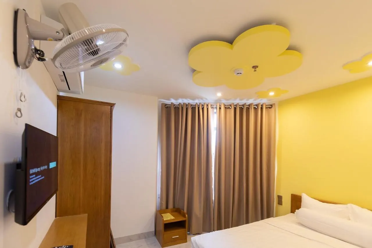 26 Topaz Hotel Вунгтау